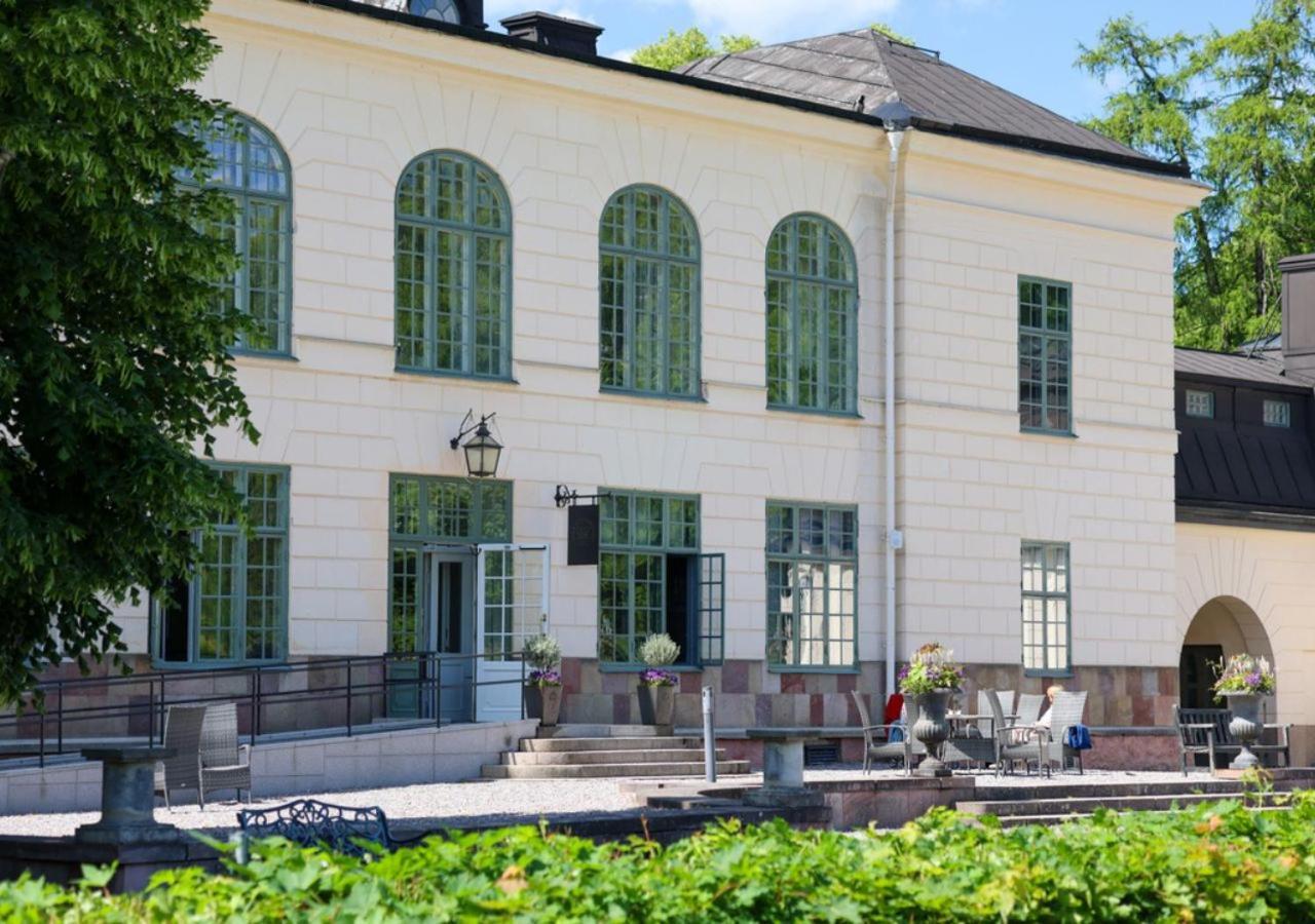 Naesby Slott Hotel Täby Kültér fotó