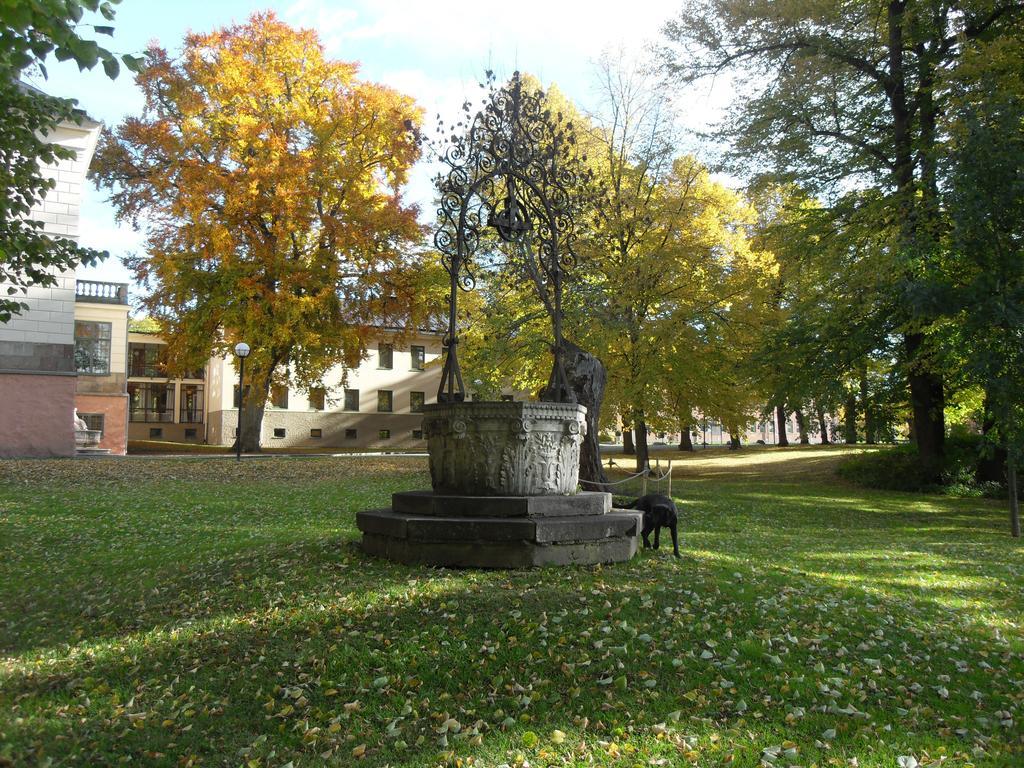 Naesby Slott Hotel Täby Kültér fotó