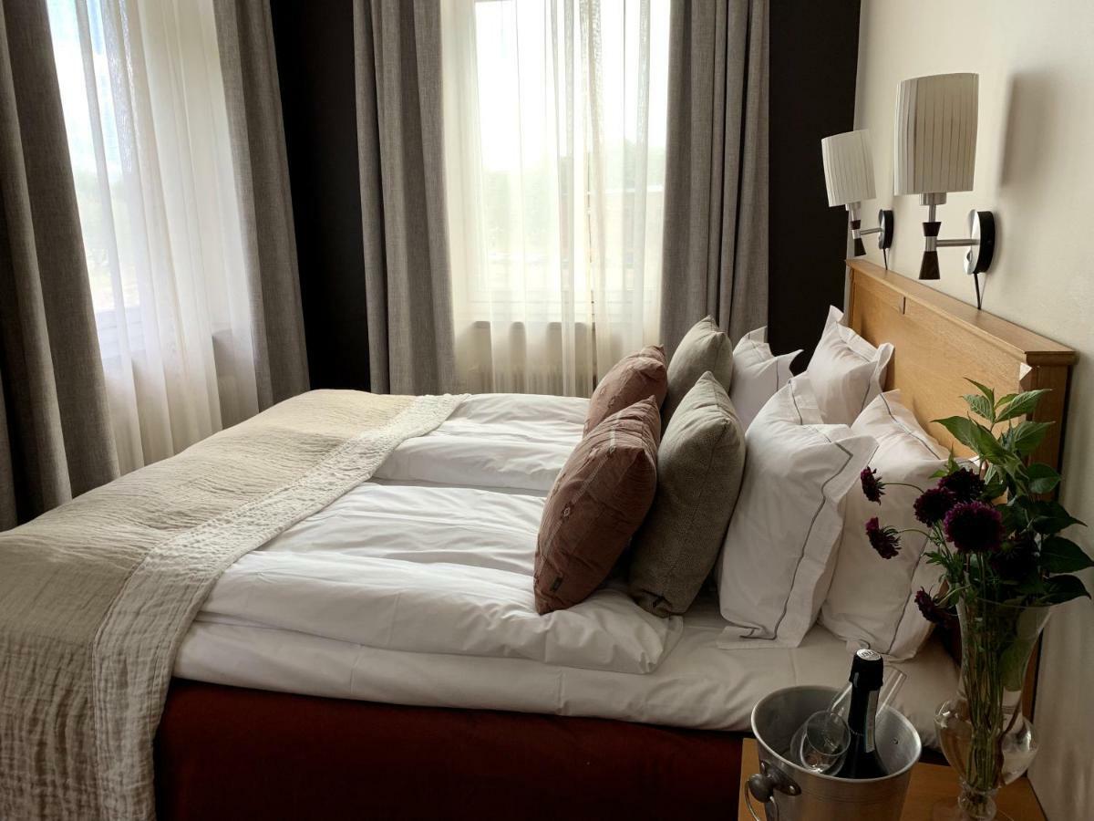 Naesby Slott Hotel Täby Kültér fotó