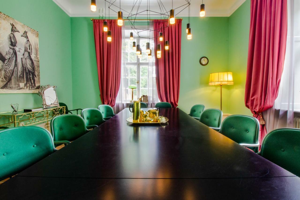Naesby Slott Hotel Täby Kültér fotó