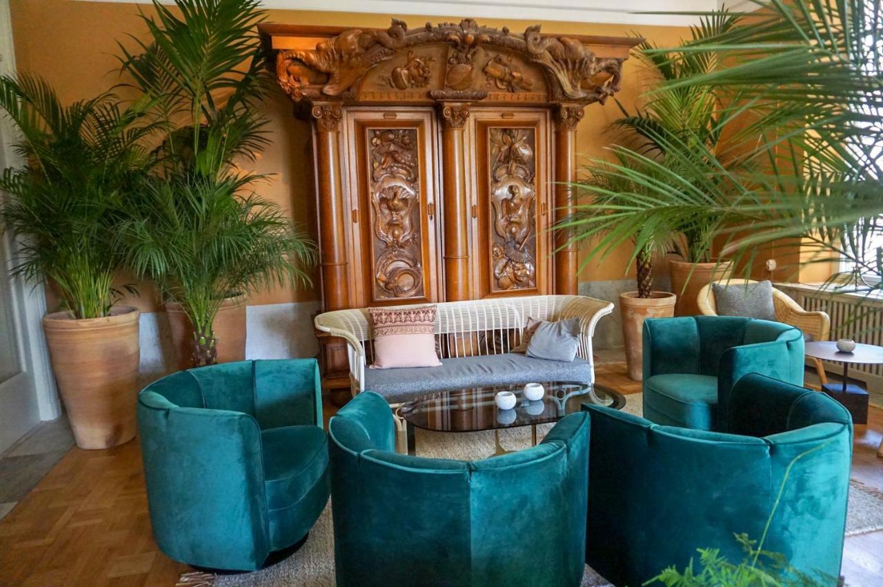 Naesby Slott Hotel Täby Kültér fotó