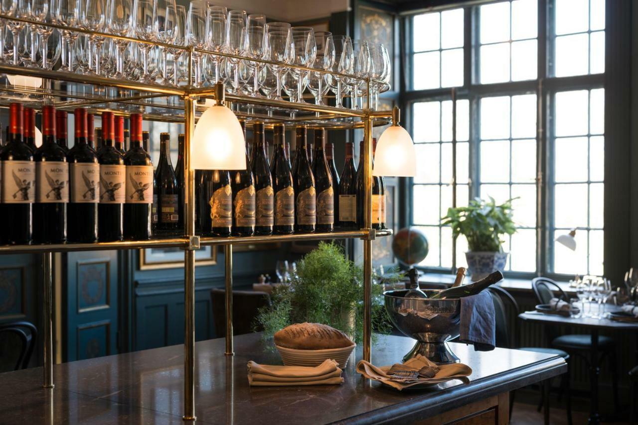 Naesby Slott Hotel Täby Kültér fotó