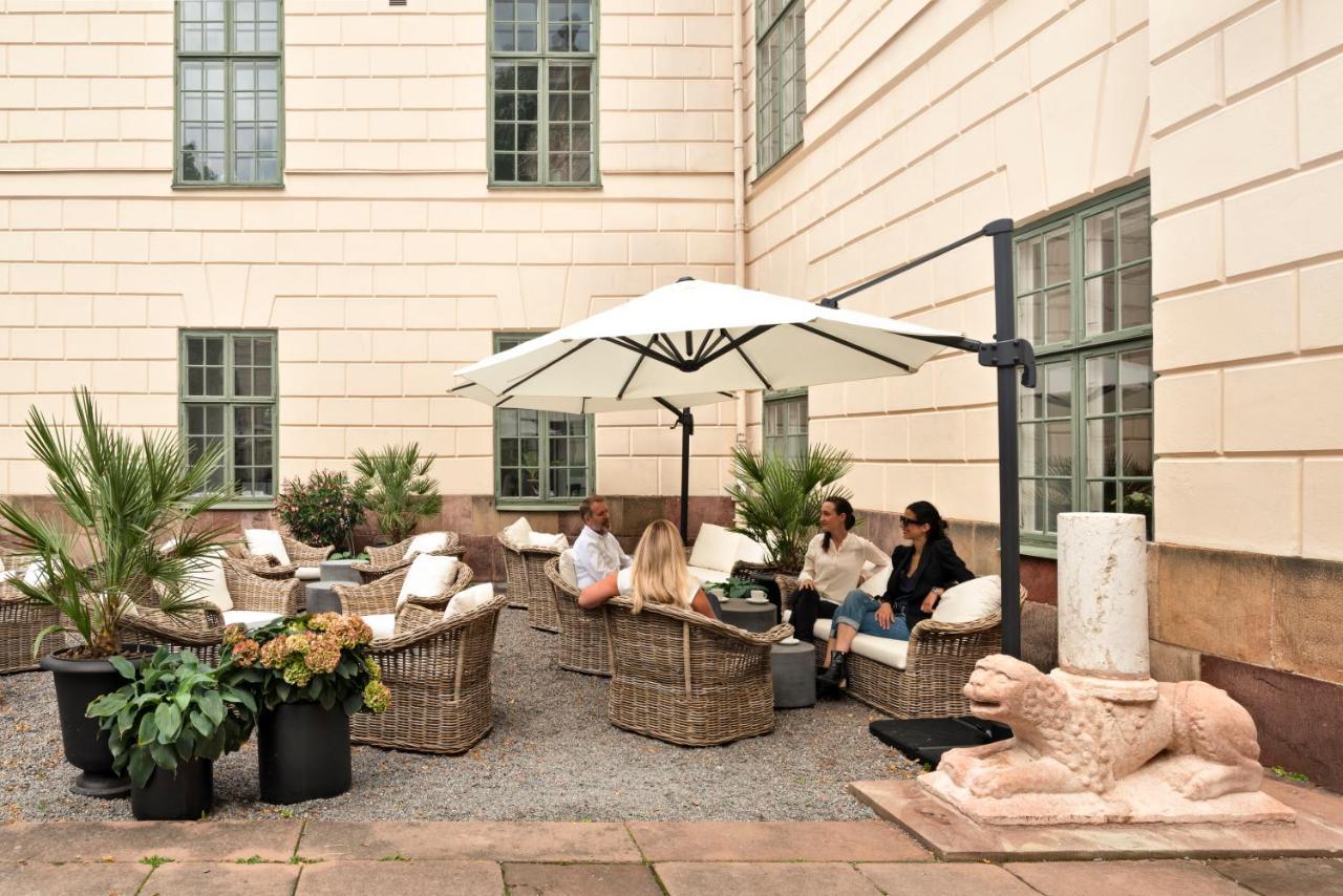 Naesby Slott Hotel Täby Kültér fotó